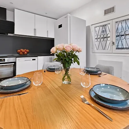 Appartement T2 Elegant Avec Terrasse, Et Renove